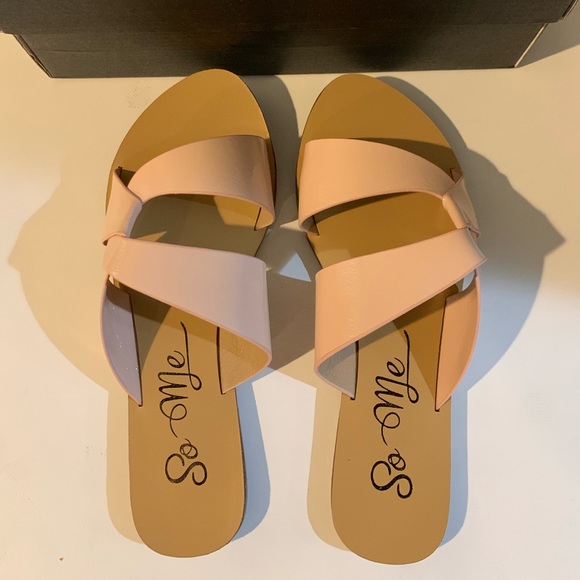 Lulus Shoes - Brand New! SZ 7 Blush gloss colored sandals
